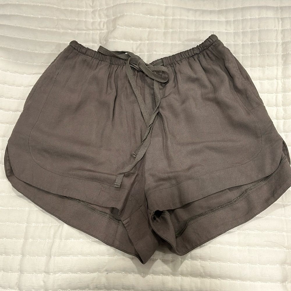 SHORTS || olive drawstring shorts